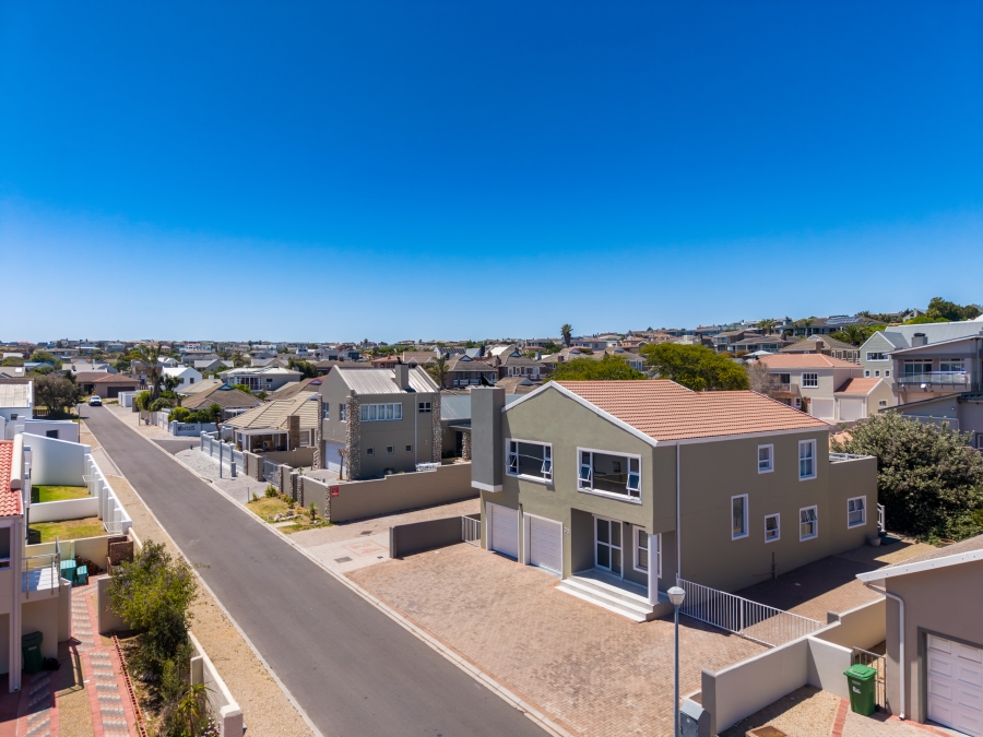 4 Bedroom Property for Sale in Myburgh Park Western Cape